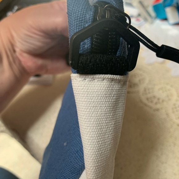 Bag Blue and White Canvas Pouch with Bear Design - Picture 4 of 6